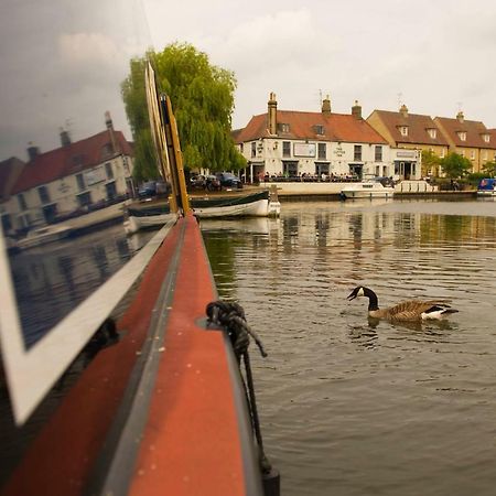Narrowboat Puzzle Hotel Ely Buitenkant foto