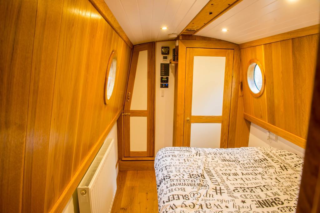 Narrowboat Puzzle Hotel Ely Buitenkant foto